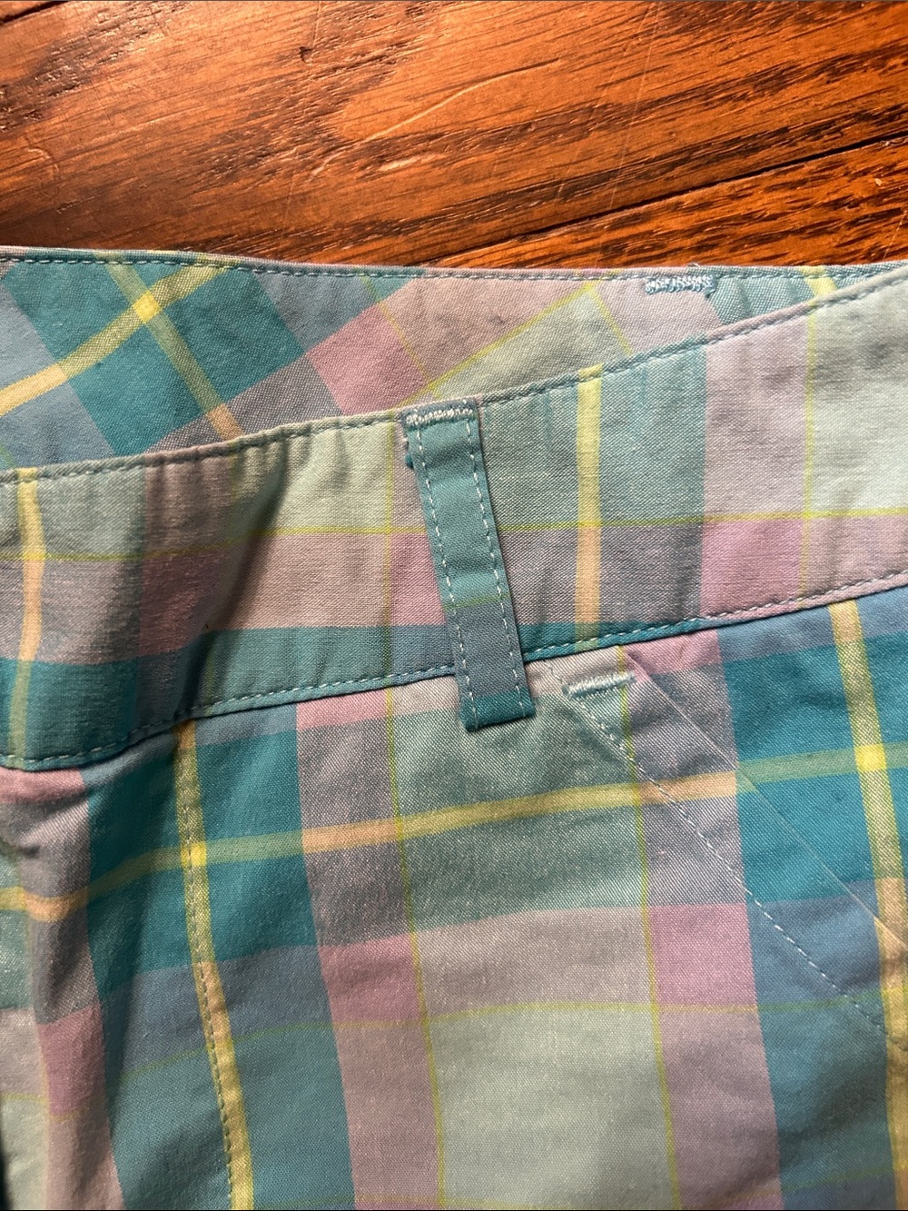 Lilly Pulitzer Pastel Plaid Women’s Bermuda Shorts - Aqua, Pink, Yellow Size 2P - Picture 8 of 16